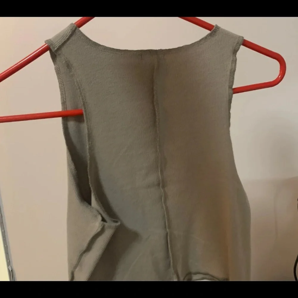 ColorBlock Tank Top - Picture 2 of 2